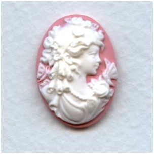 Girl with Flowers Cameos White on Angelskin 25x18mm (3)