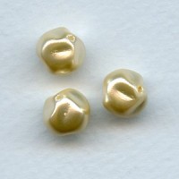 Faux Baroque Pearls Glass Base 10mm Creme (12)