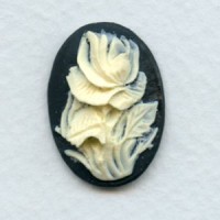 ^Cameos Ivory Rose on Black Background 25x18mm