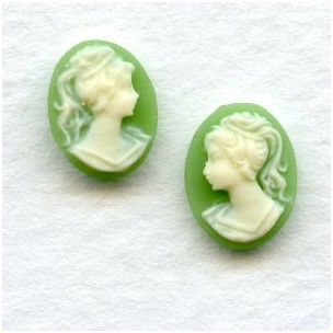 Cameos 10x8mm Girl in a Ponytail Ivory on Green (6 sets)