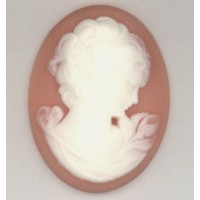 ^Cameo Woman's Profile White on Angel Skin 40x30mm
