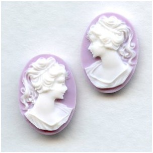 Cameos Girl in a Ponytail White on Lilac 18x13mm 