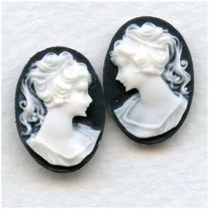 Cameos Girl in a Ponytail White on Jet 18x13mm (3 sets)