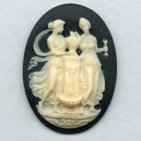 ^Cameo Women at Fountain Ivory on Jet 40x30mm
