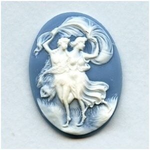 Cameo White on Blue Dancing Lovers 40x30mm (1)