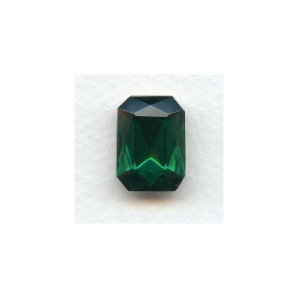 Octagon 18x13mm Emerald Foiled Faceted Stone (1)