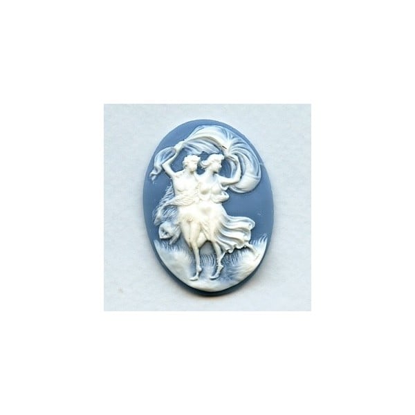 ^Cameo White on Blue Dancing Lovers 40x30mm (1)