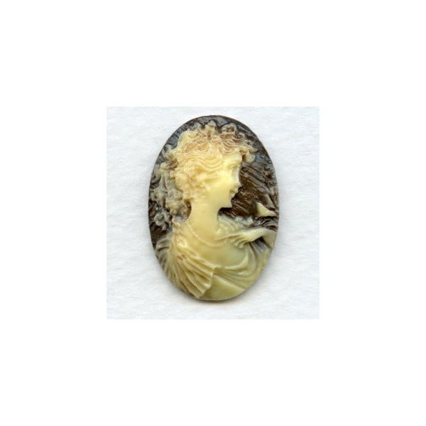 Girl with Nightingale Cameos Ivory on Brown 25x18mm (3)